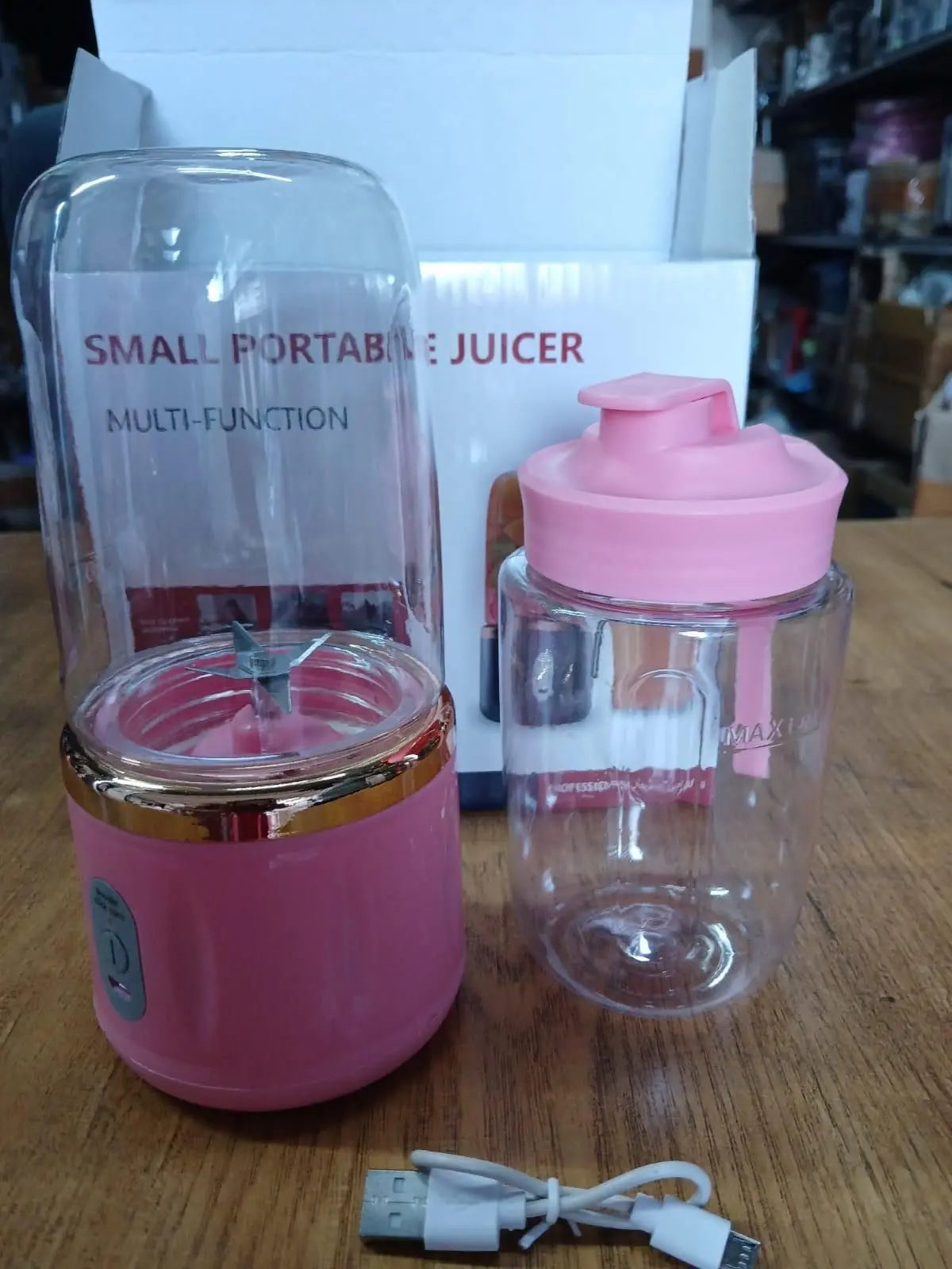 Small Portable Juicer Blender – Rechargeable USB Mini Mixer for Travel & Home (Pack of 1) - Catalyst Mart